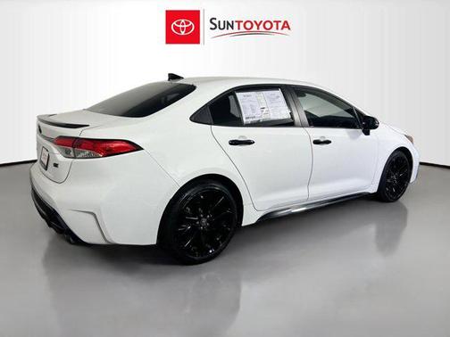 Super White 2021 Toyota Corolla SE