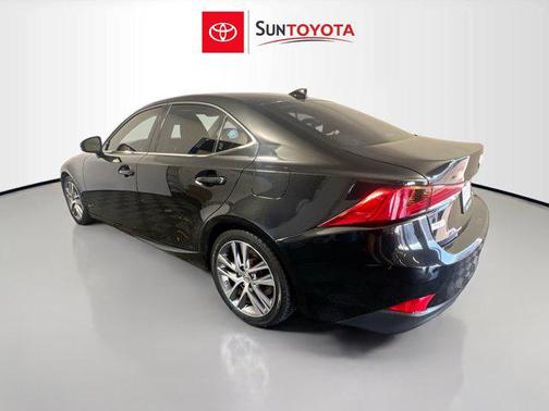 2018 Lexus IS 300 Base