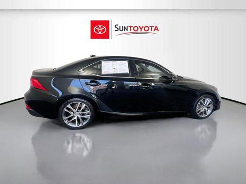 2018 Lexus IS 300 Base