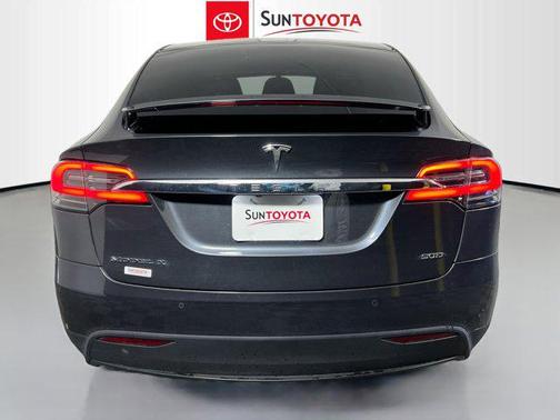 2016 Tesla Model X 90D