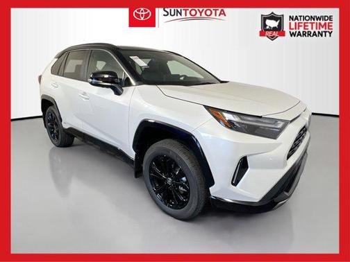 2025 Toyota RAV4 Hybrid SE