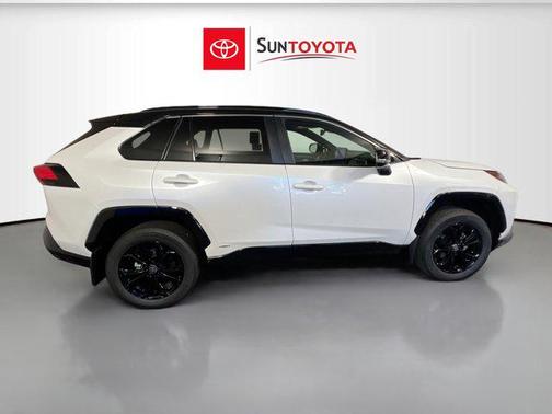 2025 Toyota RAV4 Hybrid SE