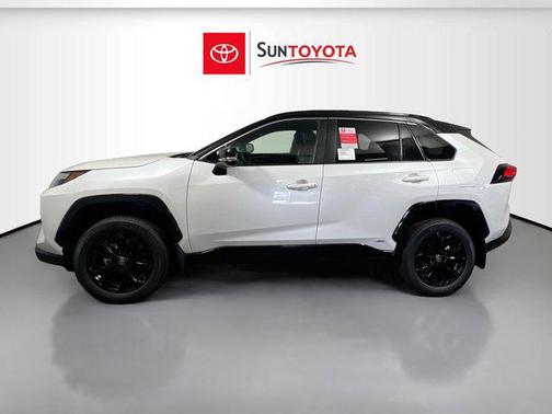2025 Toyota RAV4 Hybrid SE