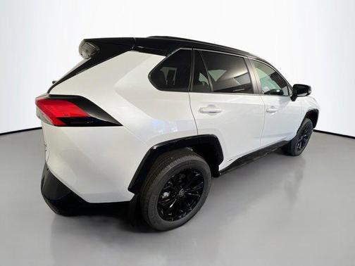 2025 Toyota RAV4 Hybrid SE