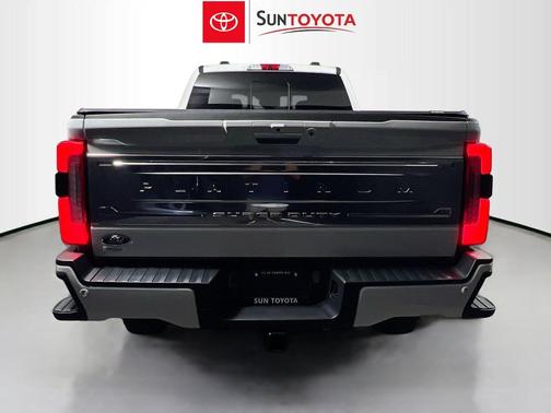 Star White Metallic Tri-Coat 2024 Ford F-250 Platinum