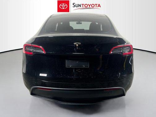 2024 Tesla Model Y Long Range Single Motor Rear-Wheel Drive