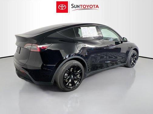 2024 Tesla Model Y Long Range Single Motor Rear-Wheel Drive