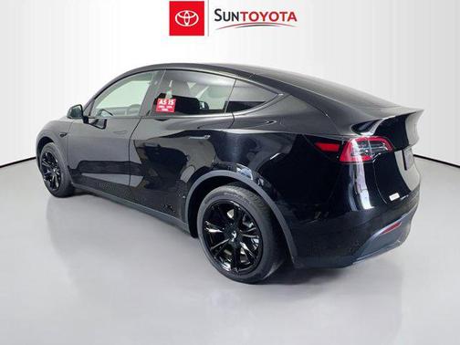 2024 Tesla Model Y Long Range Single Motor Rear-Wheel Drive