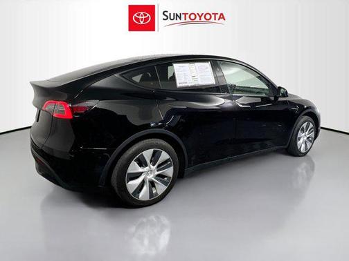 2024 Tesla Model Y Long Range Single Motor Rear-Wheel Drive