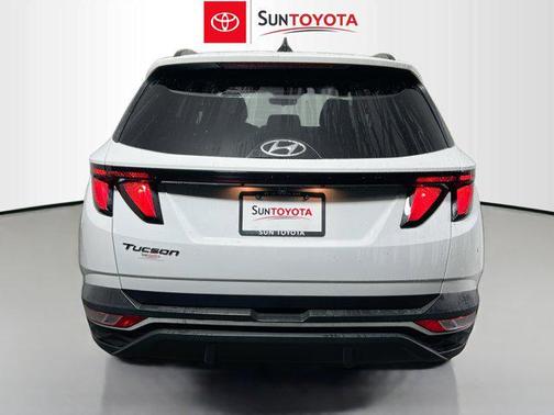White Pearl 2024 Hyundai TUCSON SEL