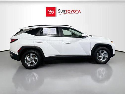 White Pearl 2024 Hyundai TUCSON SEL