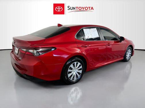 2024 Toyota Camry Hybrid LE