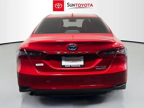2024 Toyota Camry Hybrid LE