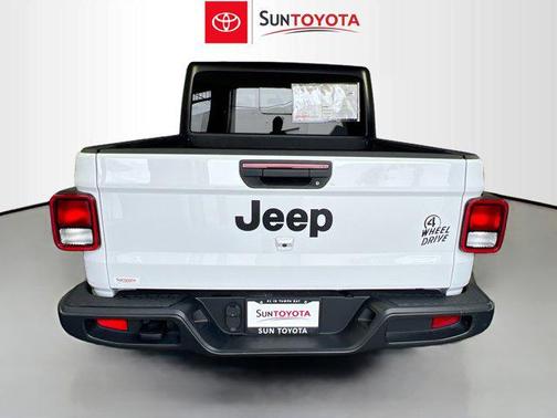 2023 Jeep Gladiator Willys 4x4
