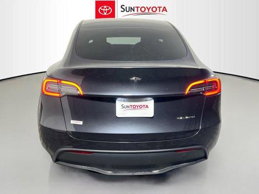 2024 Tesla Model Y Long Range Dual Motor All-Wheel Drive