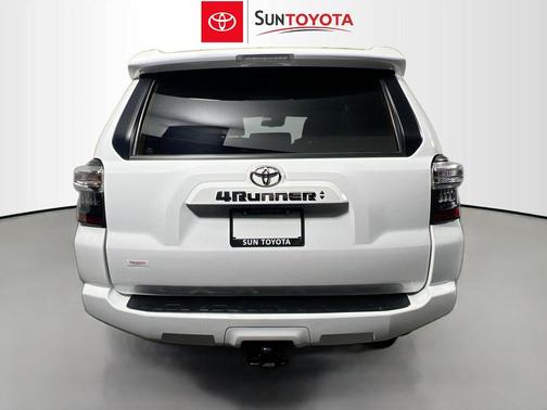 Ice Cap 2024 Toyota 4Runner SR5