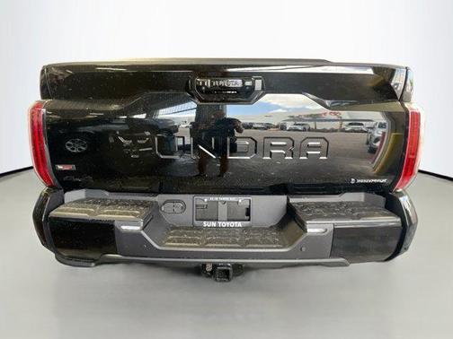 2025 Toyota Tundra Hybrid Platinum