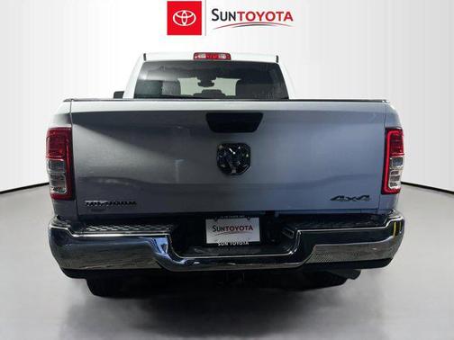 Bright White Clearcoat 2024 RAM 2500 Big Horn Crew Cab 4x4 6'4' Box