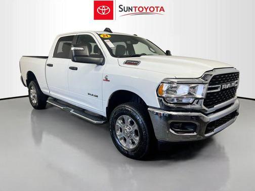 Bright White Clearcoat 2024 RAM 2500 Big Horn Crew Cab 4x4 6'4' Box