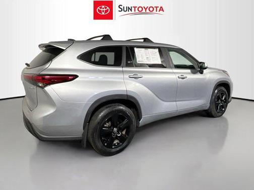 2023 Toyota Highlander Hybrid LE