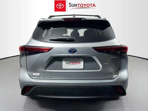 2023 Toyota Highlander Hybrid LE