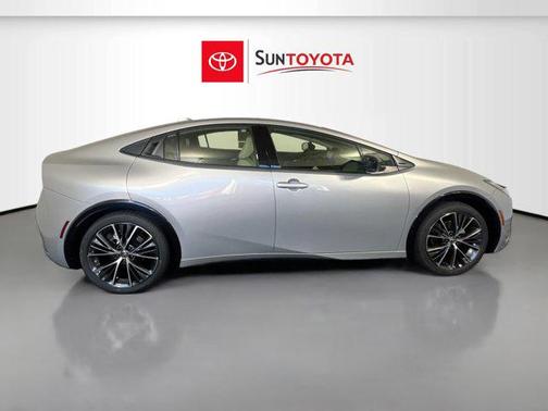 2025 Toyota Prius XLE