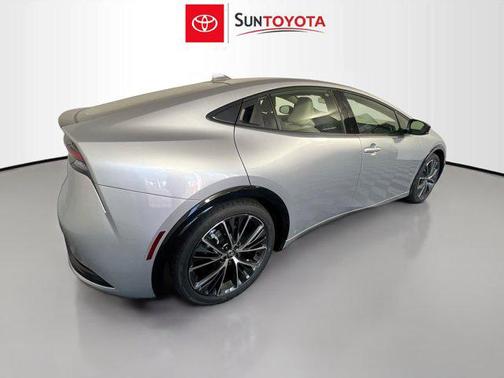 2025 Toyota Prius XLE