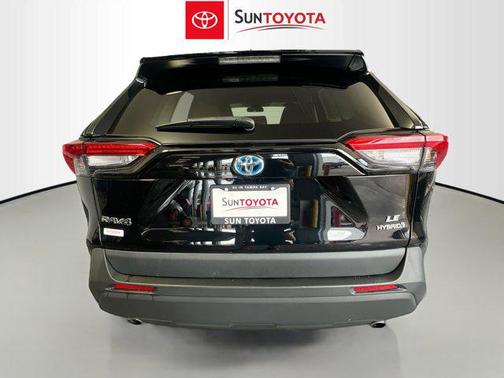 2024 Toyota RAV4 Hybrid SE