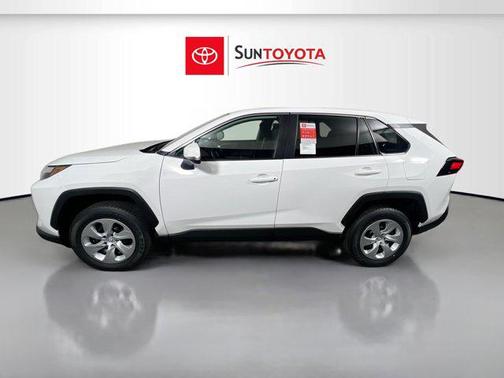 2025 Toyota RAV4 LE