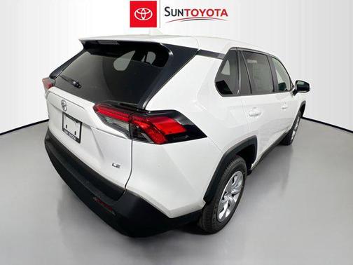 2025 Toyota RAV4 LE
