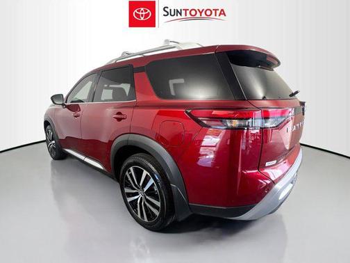 2024 Nissan Pathfinder Platinum 4WD