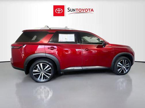 2024 Nissan Pathfinder Platinum 4WD