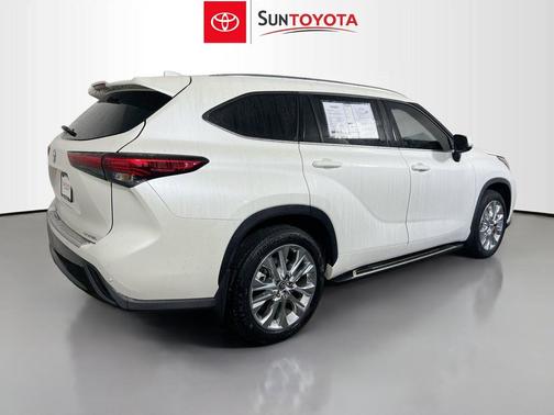 Blizzard Pearl 2020 Toyota Highlander Limited