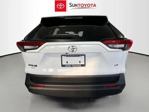 2025 Toyota RAV4 LE