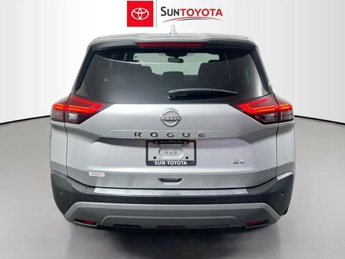 Brilliant Silver Metallic 2023 Nissan Rogue SV