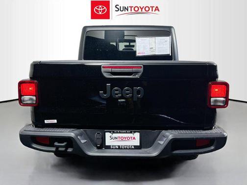 2022 Jeep Gladiator Willys 4x4