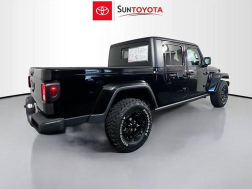 2022 Jeep Gladiator Willys 4x4
