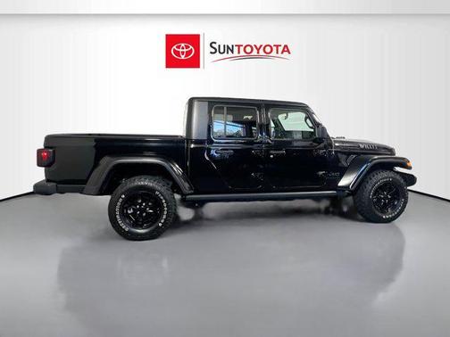 2022 Jeep Gladiator Willys 4x4