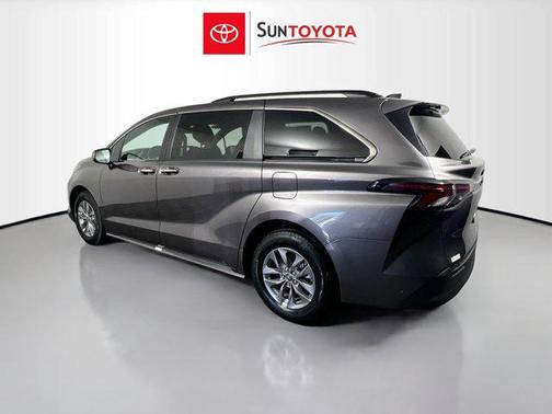 Predawn Gray Mica 2024 Toyota Sienna XLE