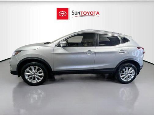 2022 Nissan Rogue Sport SV