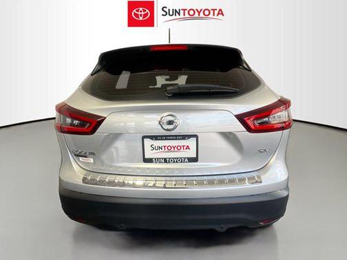 2022 Nissan Rogue Sport SV