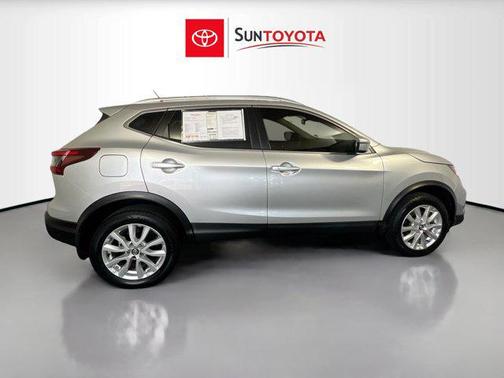 2022 Nissan Rogue Sport SV