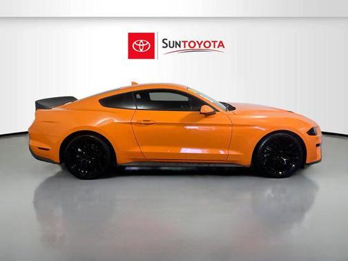 2020 Ford Mustang EcoBoost