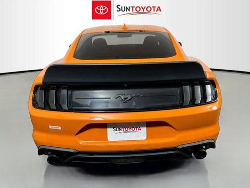 2020 Ford Mustang EcoBoost