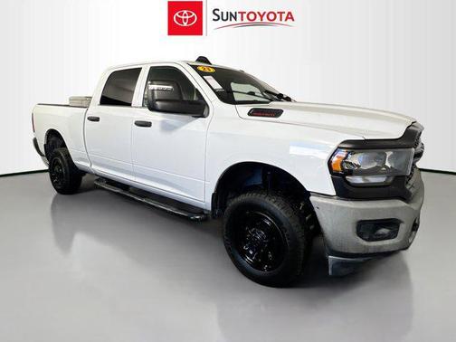 2023 RAM 2500 Tradesman Crew Cab 4x4 6'4' Box
