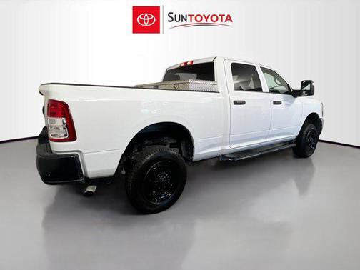 2023 RAM 2500 Tradesman Crew Cab 4x4 6'4' Box