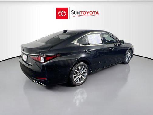 Caviar 2023 Lexus ES 350 Base