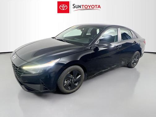 Phantom Black 2022 Hyundai ELANTRA SEL