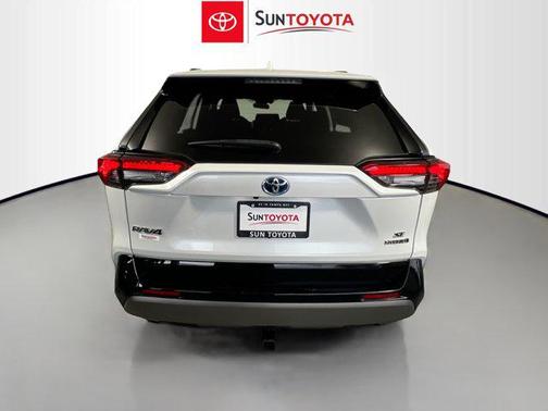 2023 Toyota RAV4 Hybrid SE