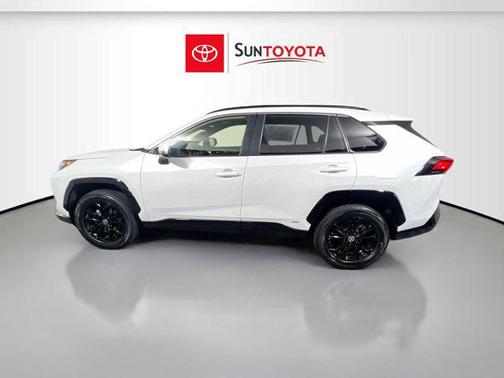 2023 Toyota RAV4 Hybrid SE